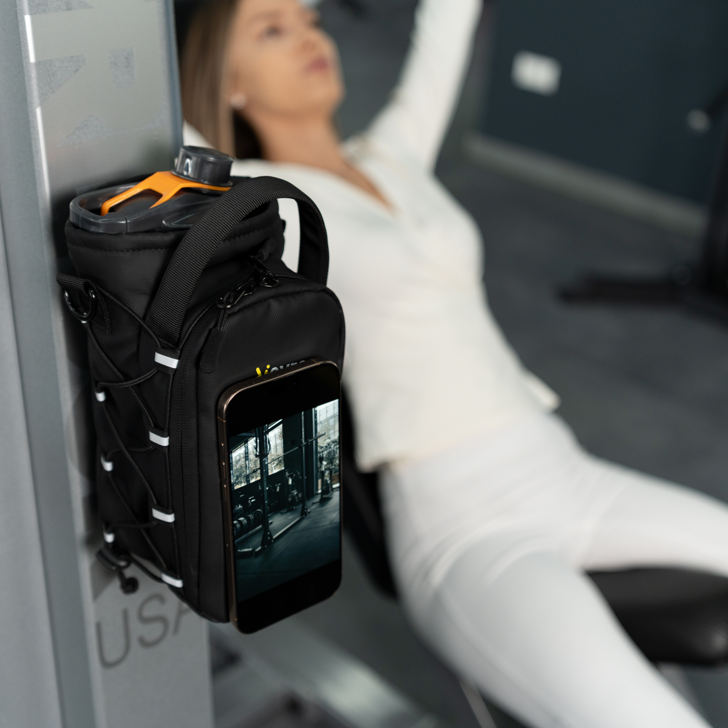 Veyro Magnetic Gym Bag – Hands-Free Workout Companion